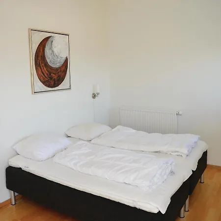 Three-bedroom Romo With A Fireplace 09 *